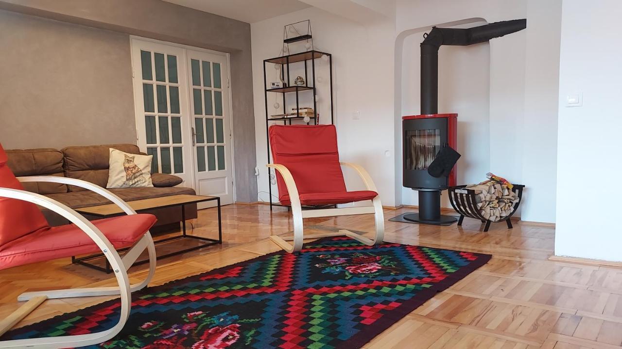 Barlog Apartment Brasov Luaran gambar
