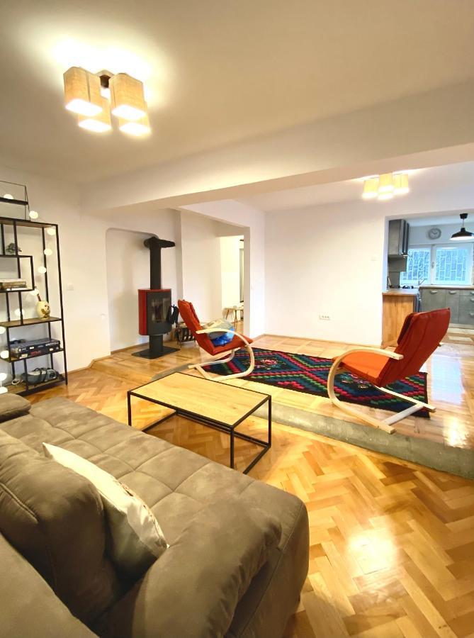 Barlog Apartment Brasov Luaran gambar