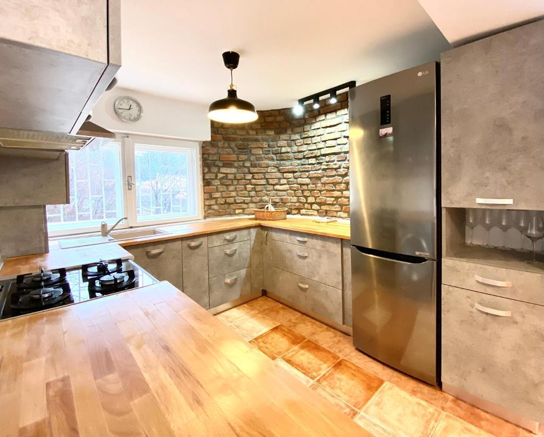 Barlog Apartment Brasov Luaran gambar