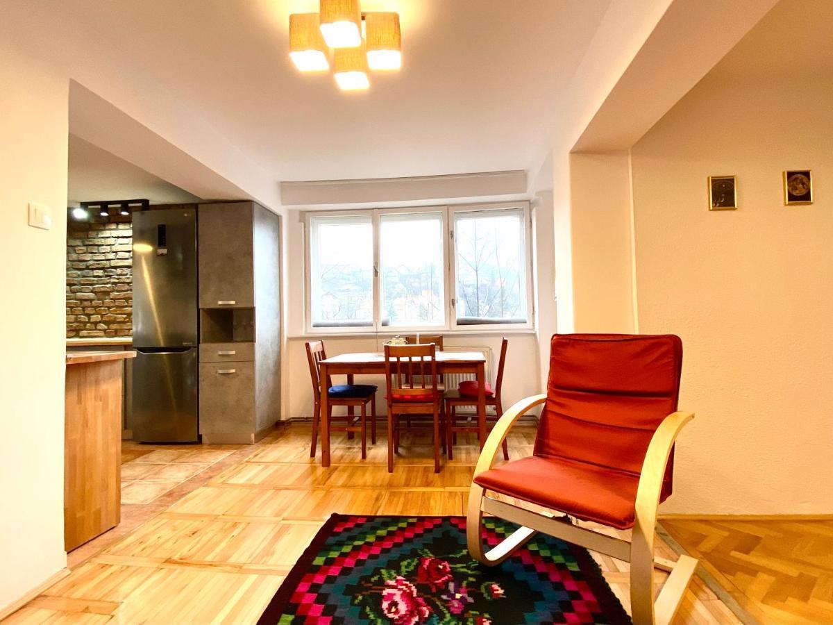 Barlog Apartment Brasov Luaran gambar